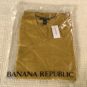 Men’s yellow sweater NWT merino wool